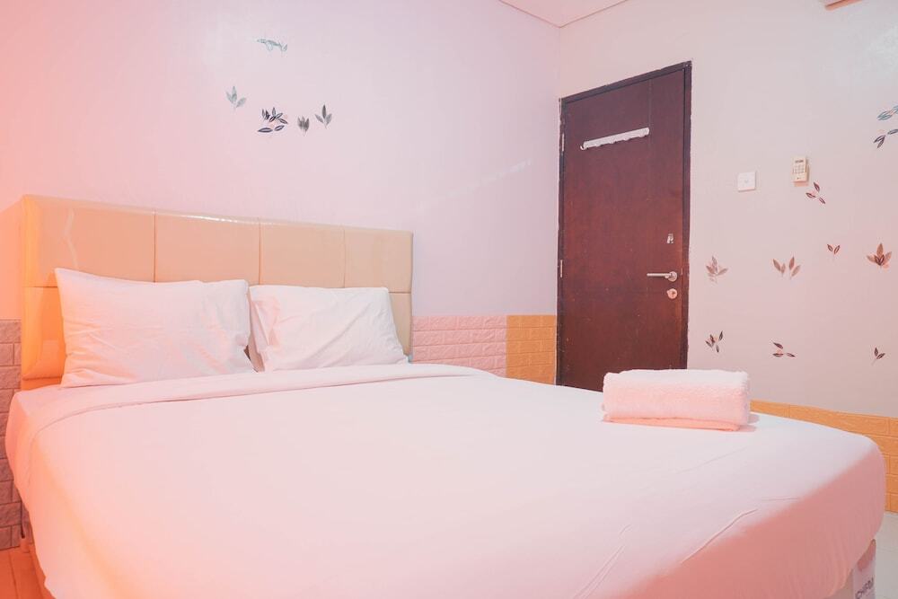 Джакарта: Comfort and Best Choice 2BR at Nifarro Park Apartment