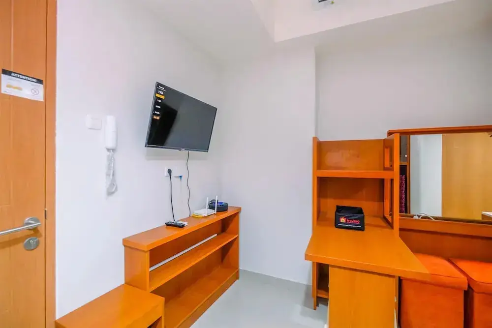 Депок: Comfort 1BR at Evenciio Margonda Apartment