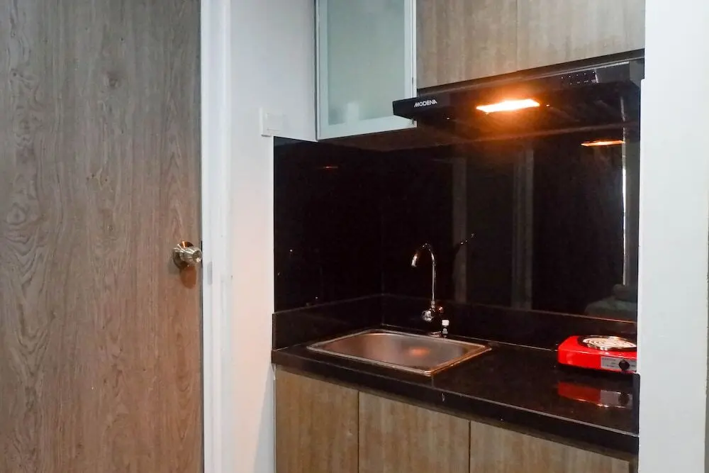Сурабая: Delightful Luxurious Studio Room at Taman Melati Surabaya Apartment