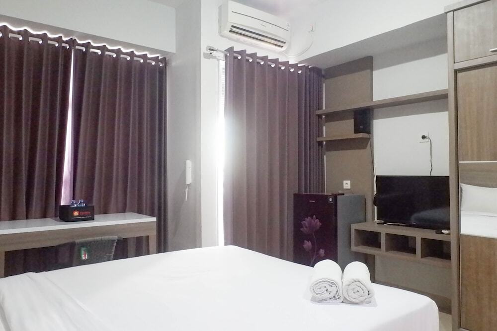 Сурабая: Delightful Luxurious Studio Room at Taman Melati Surabaya Apartment