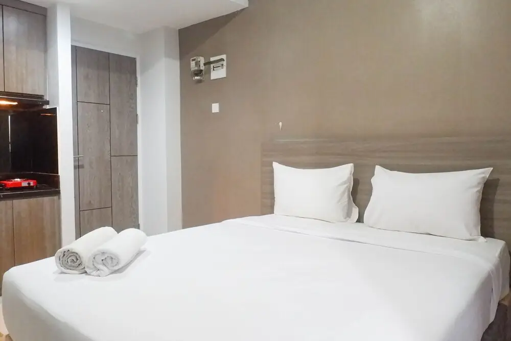 Сурабая: Delightful Luxurious Studio Room at Taman Melati Surabaya Apartment