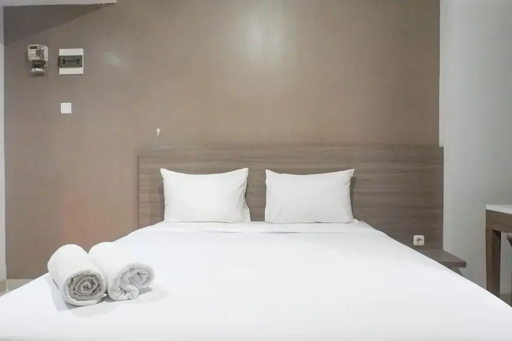 Сурабая: Delightful Luxurious Studio Room at Taman Melati Surabaya Apartment