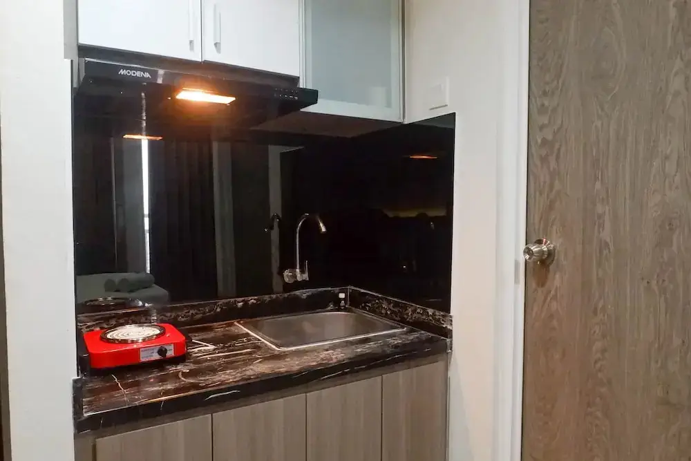 Сурабая: Serene Luxurious Studio Room Apartment at Taman Melati Surabaya