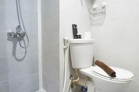 Serene Luxurious Studio Room Apartment at Taman Melati Surabaya — фото 1
