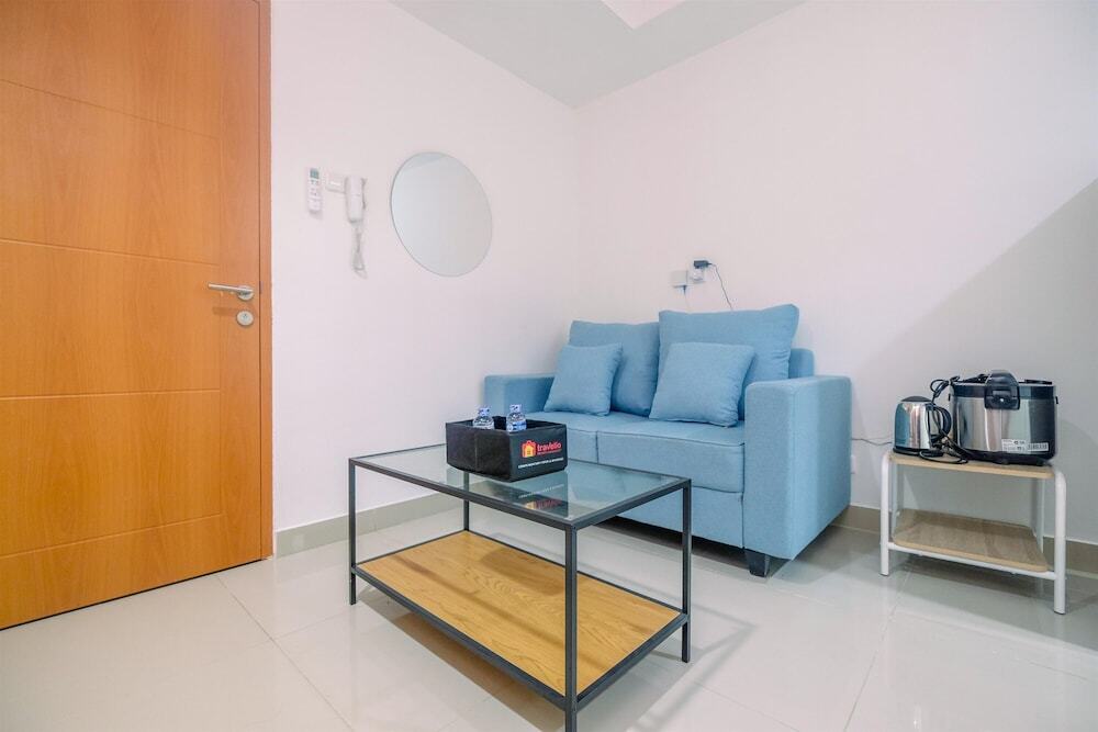 Депок: Comfort 1BR Apartment at Evenciio Margonda