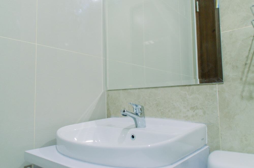 Южный Тангеранг: Nice and Fancy Studio at Transpark Bintaro Apartment