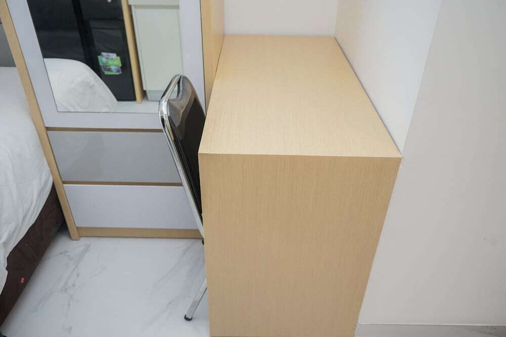 Legok: Fancy and Nice Studio at Sky House BSD Apartment