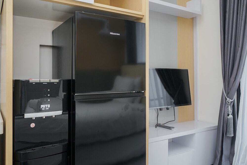 Legok: Fancy and Nice Studio at Sky House BSD Apartment