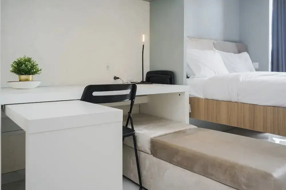 Legok: Stunning Studio Apartment at Sky House BSD