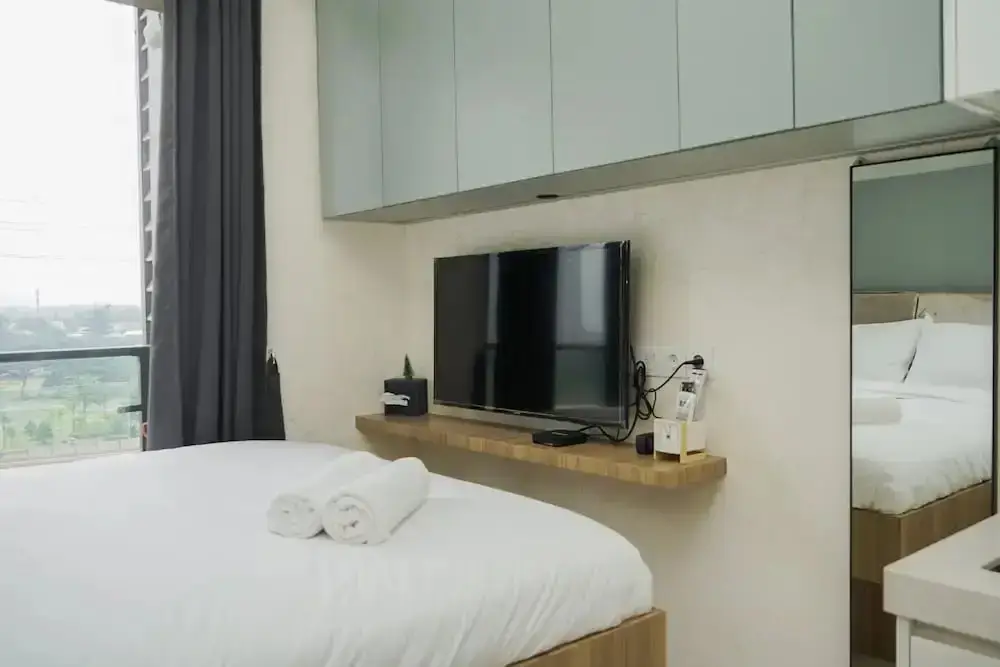 Legok: Stunning Studio Apartment at Sky House BSD