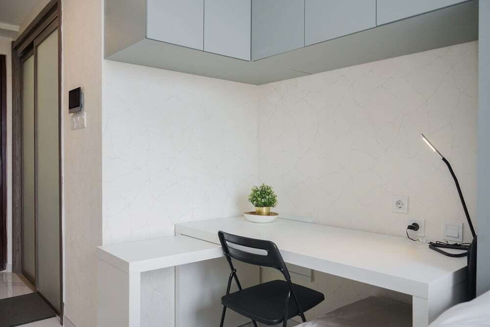 Legok: Stunning Studio Apartment at Sky House BSD