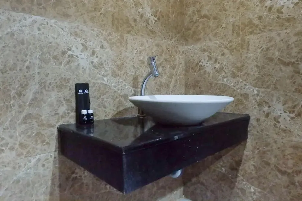 Сурабая: Exquisite Studio Apartment at Grand Sungkono Lagoon