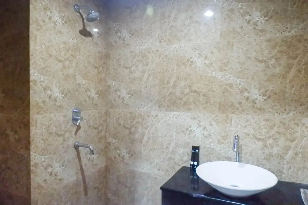 Сурабая: Exquisite Studio Apartment at Grand Sungkono Lagoon