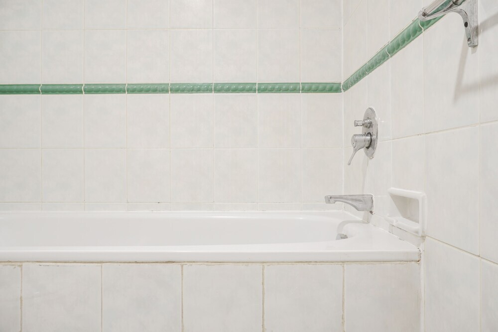 Джакарта: Nice and Modern 1BR at Puri Casablanca Apartment