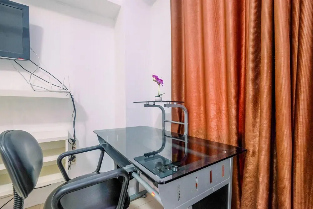 Джакарта: Elegant and Comfy Studio Apartment Ambassade Residence