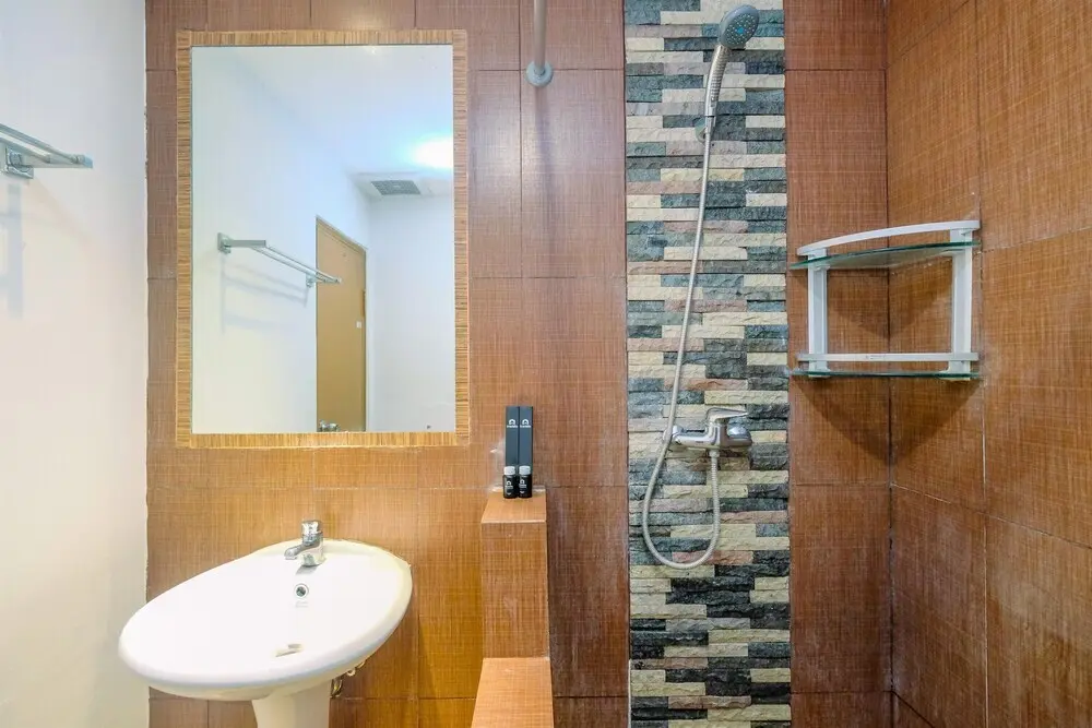 Джакарта: Elegant and Comfy Studio Apartment Ambassade Residence