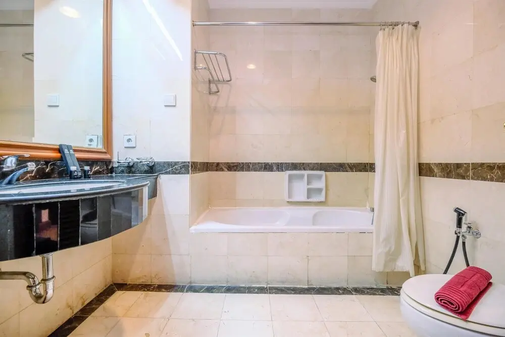 Джакарта: Simply And Comfort Living Studio At Roosseno Plaza Apartment
