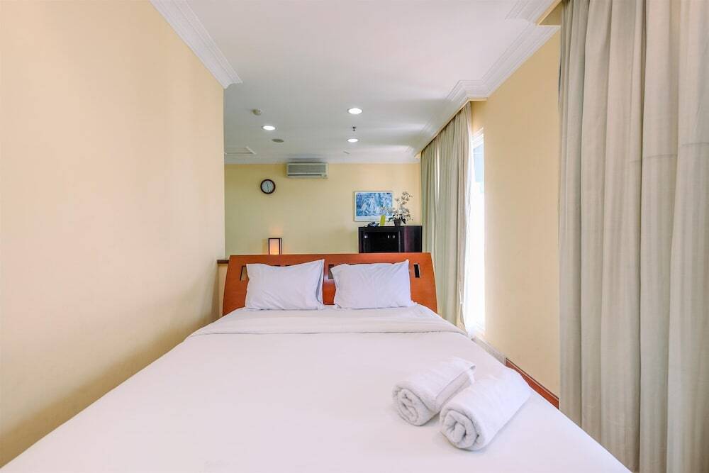 Джакарта: Simply And Comfort Living Studio At Roosseno Plaza Apartment