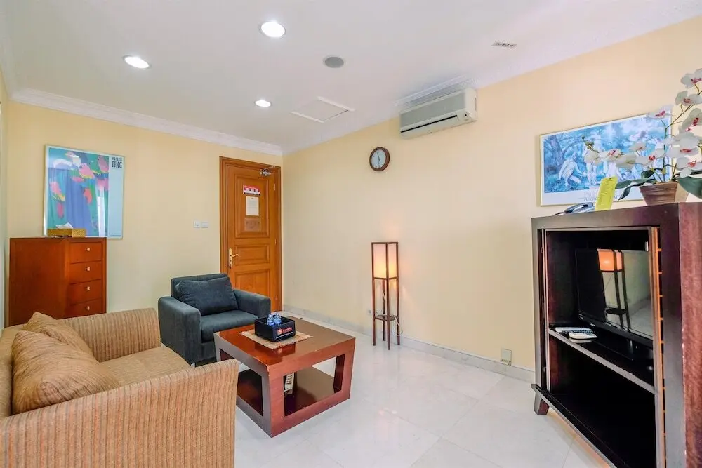 Джакарта: Simply And Comfort Living Studio At Roosseno Plaza Apartment