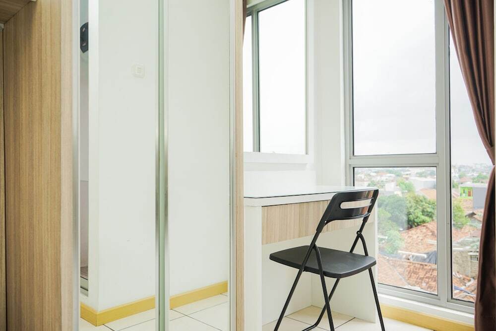 Legok: Comfortable Studio Apartment At M-Town Residence