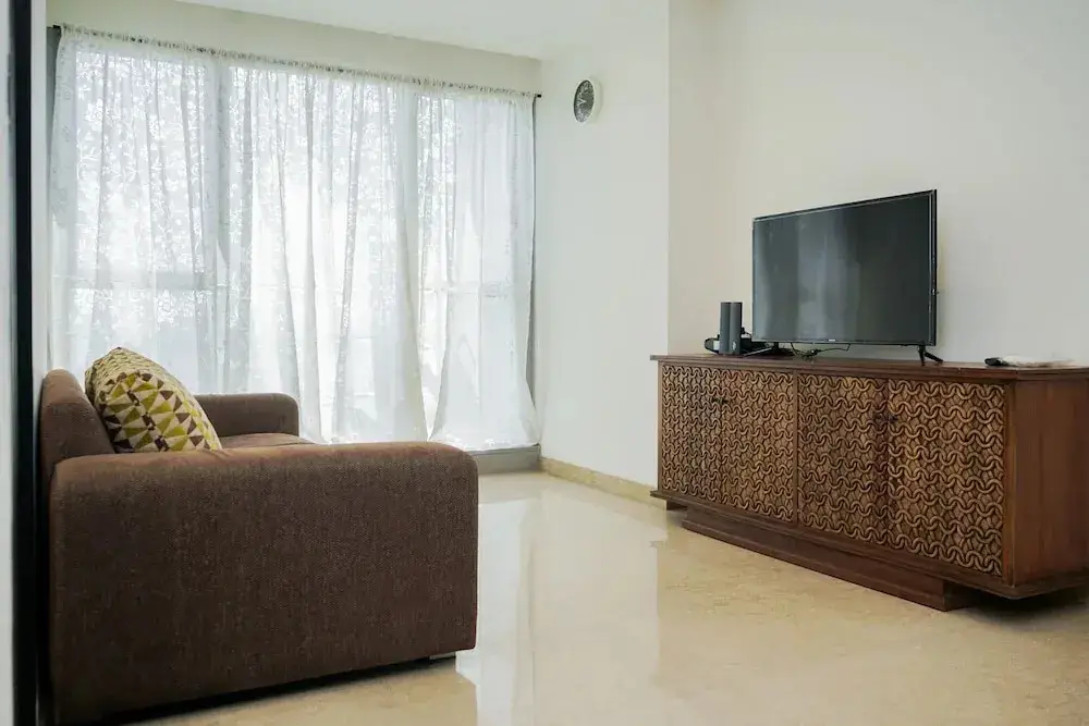 Legok: Cozy And Spacious 1Br Apartment At Branz Bsd