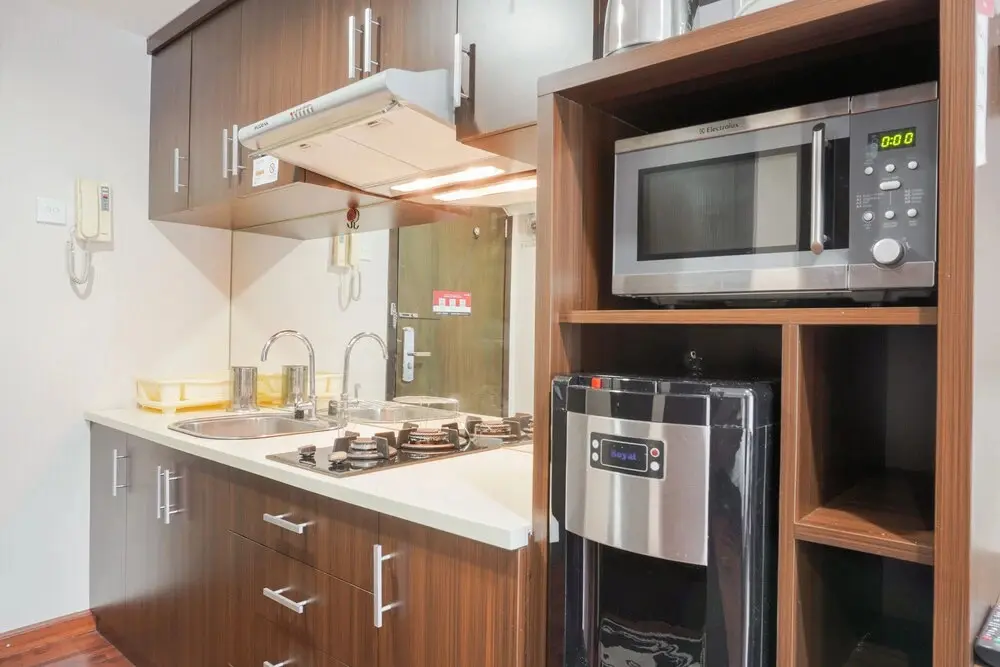 Джакарта: Minimalist And Comfort Studio At Tamansari The Hive Apartment