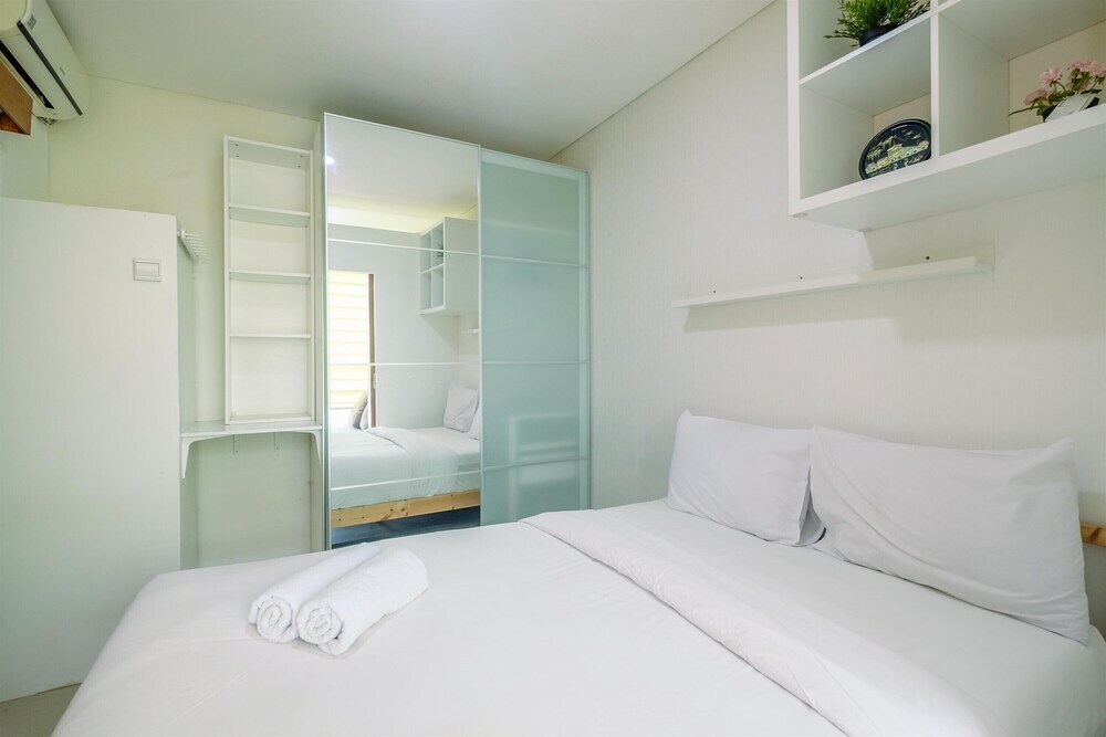 Джакарта: Elegant And Comfy 1Br Apartment At Woodland Park Residence