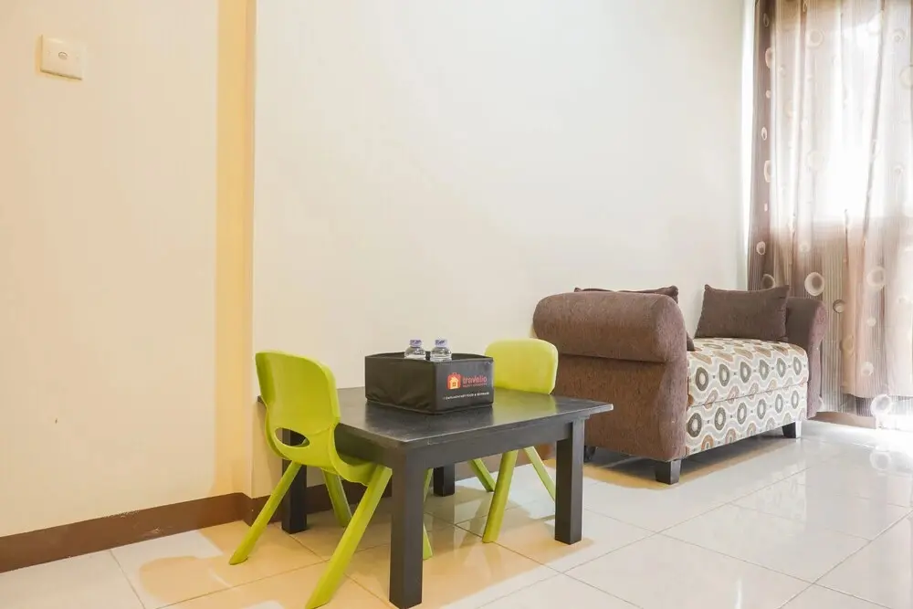Джакарта: Cozy Stay 1Br At Maple Park Apartment Near Sunter