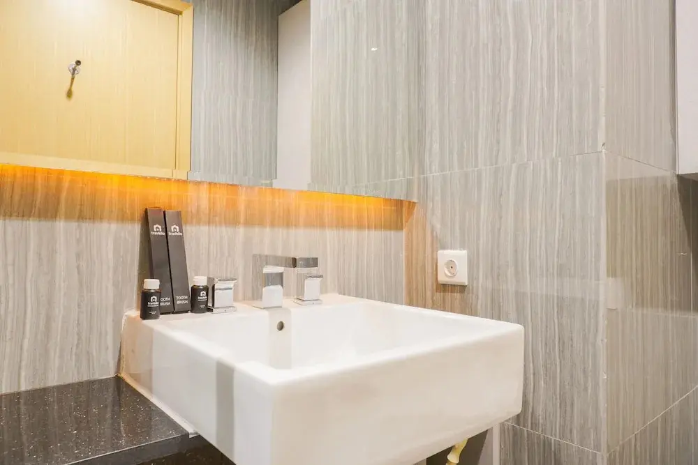 Джакарта: Elegant And Nice Studio At Capitol Suites Apartment