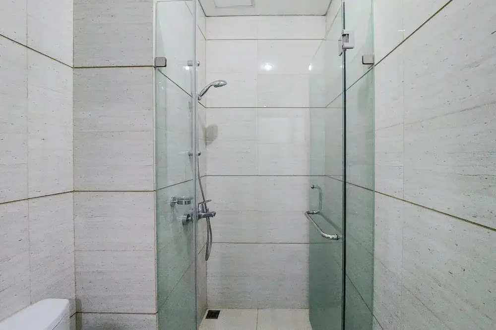 Южный Тангеранг: Comfort And High Floor Studio At Brooklyn Alam Sutera Apartment