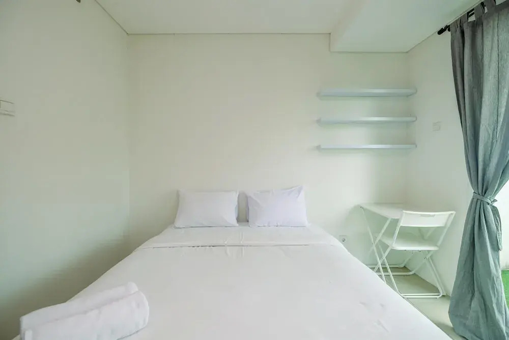 Джакарта: Comfort Studio At Woodland Park Residence