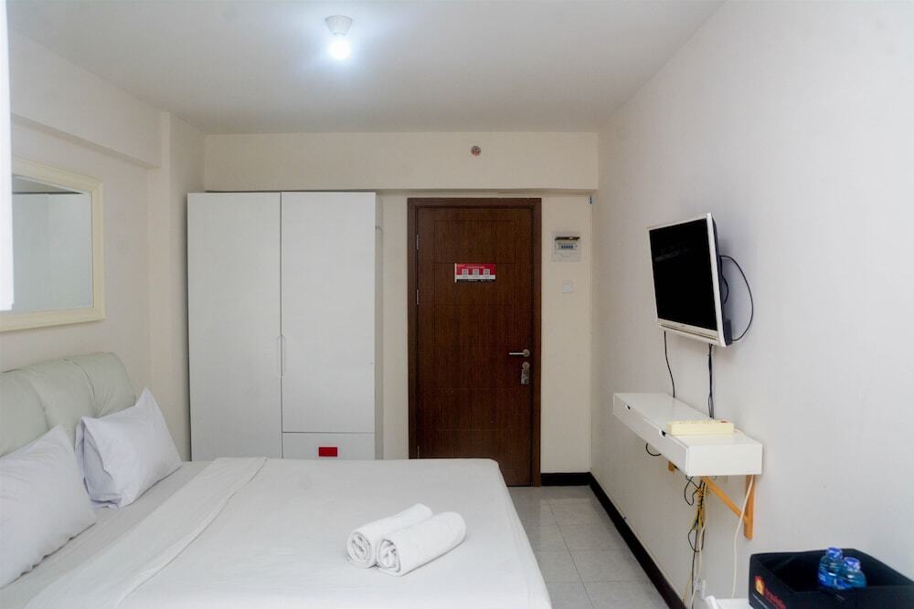 Депок: Comfort Living Studio Room At Cinere Resort Apartment