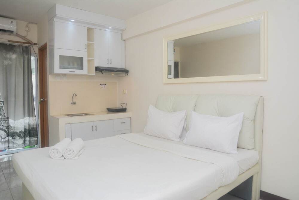 Депок: Comfort Living Studio Room At Cinere Resort Apartment