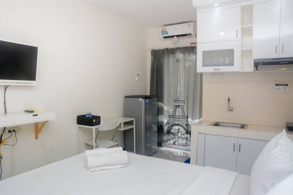 Депок: Comfort Living Studio Room At Cinere Resort Apartment