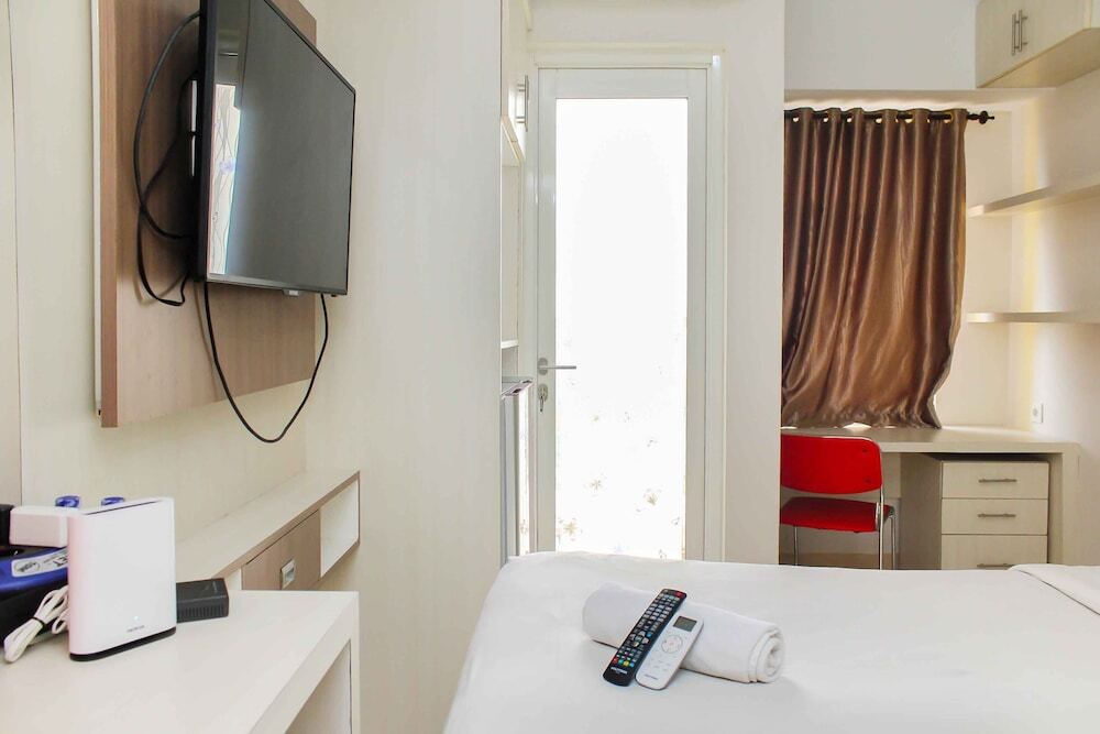 Бекаси: Cozy And Nice Studio Apartment At Springlake Summarecon Bekasi