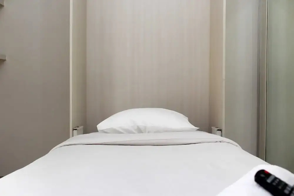 Бекаси: Cozy And Nice Studio Apartment At Springlake Summarecon Bekasi