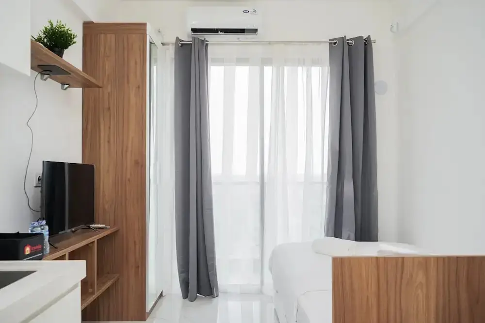 Legok: Nice And Elegant Studio Apartment At Sky House Bsd