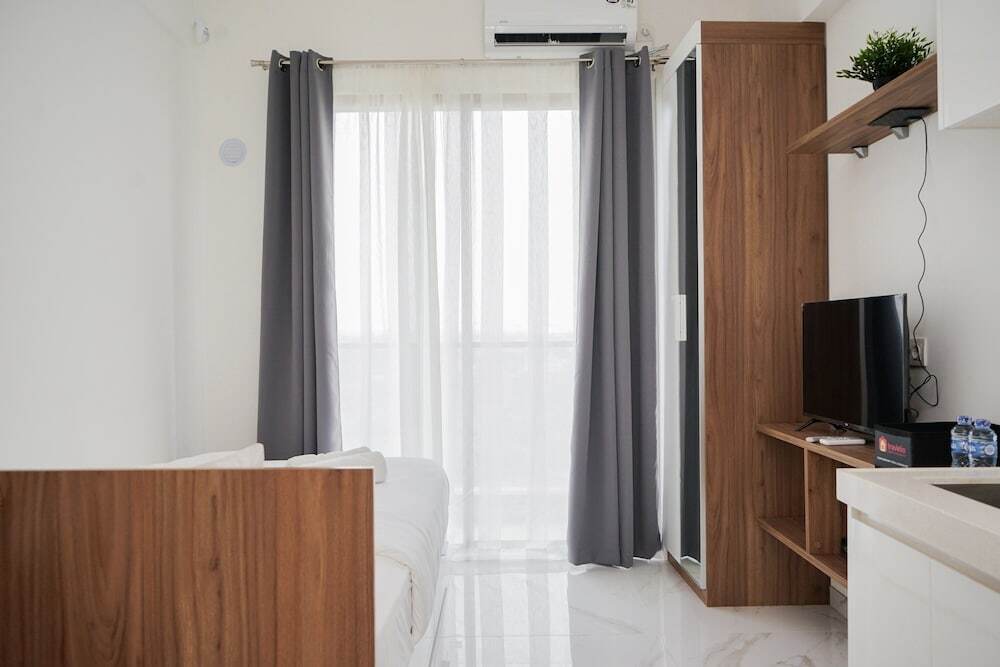 Legok: Nice And Comfort Studio Room At Sky House Bsd Apartment