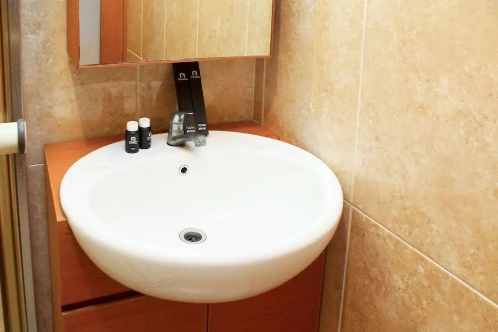 Чикаранг: Cozy Stay Studio Apartment (No Kitchen) At Metropark Condominium Jababeka