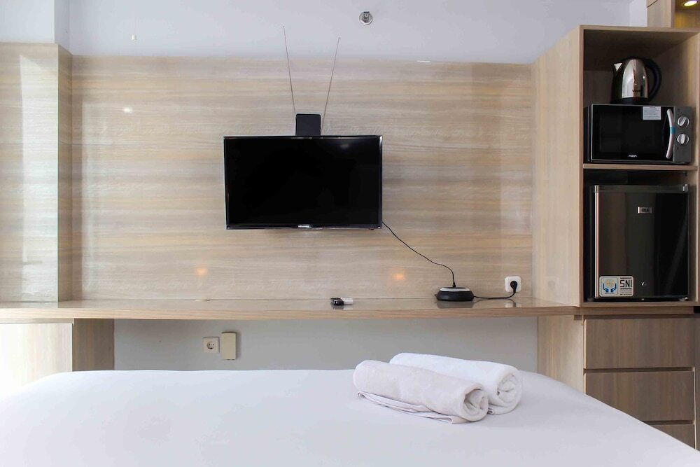 Чикаранг: Comfy And Minimalist Studio At Mustika Golf Residence Apartment