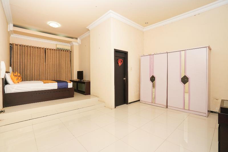 Сурабая: OYO 2483 Salju Korea Residence