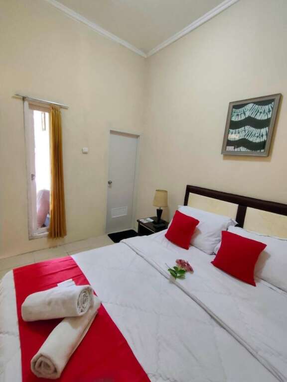 Богор: Beautiful Double Room With Ac and Wifi in Central Bogor