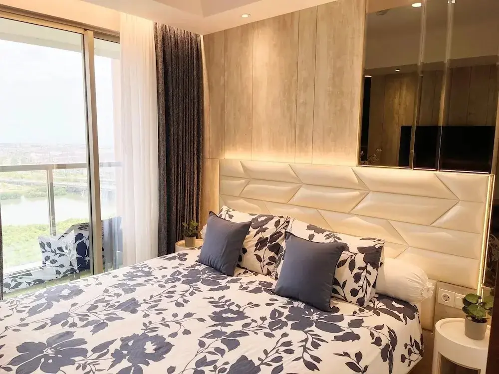 Джакарта: Gold Coast PIK Premium Seaview Apartment