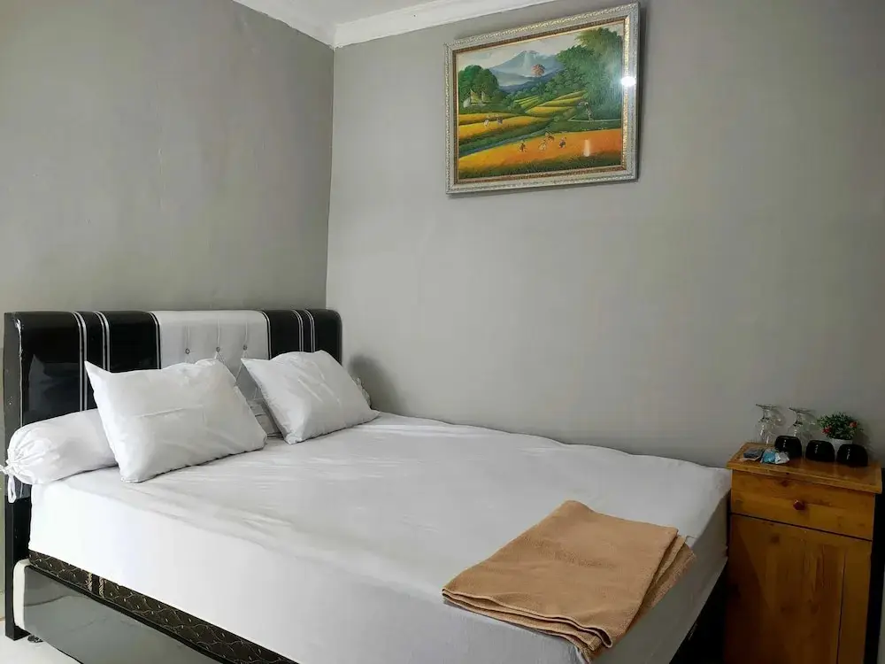 Серанг: Express O 91277 Atiq Homestay Syariah