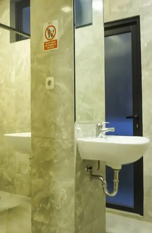 Джакарта: Super OYO 91328 Fiducia Capsule Hotel