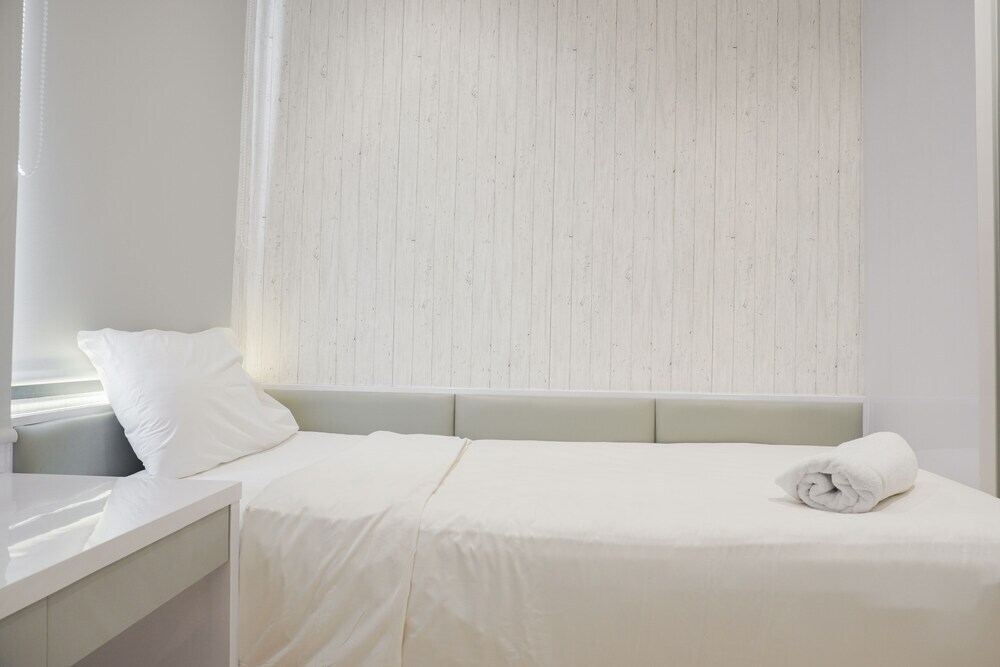 Джакарта: Comfort And Elegant 2Br At Permata Hijau Suites Apartment
