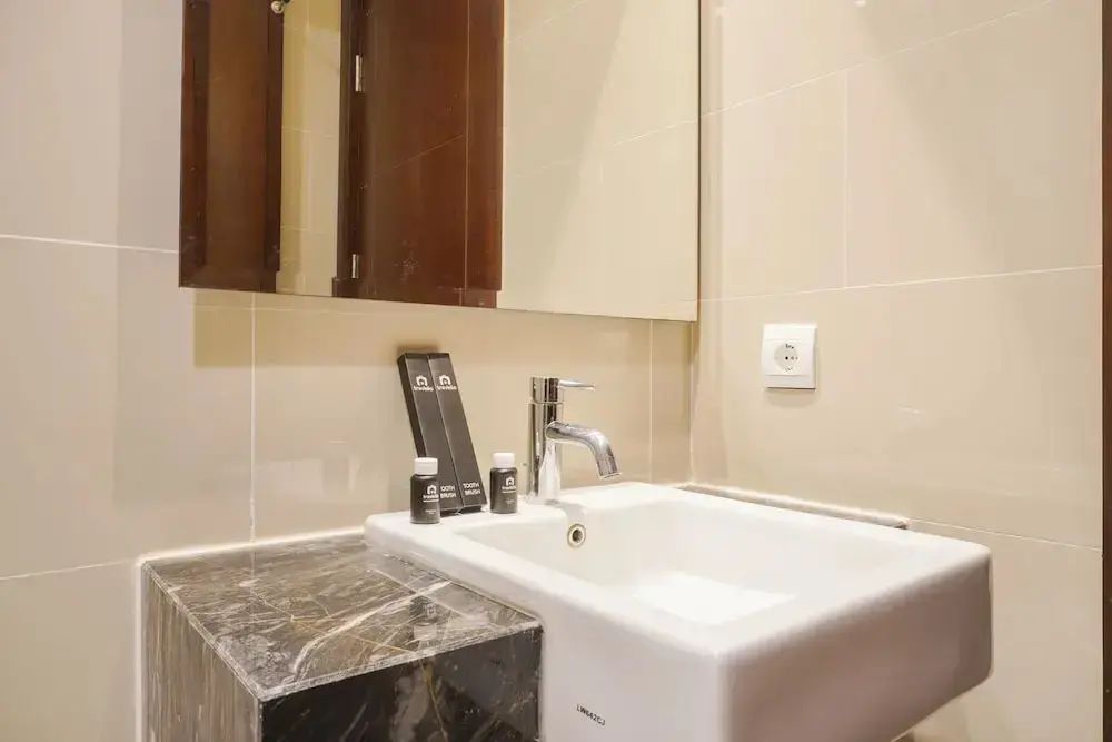 Джакарта: Comfort And Elegant 2Br At Permata Hijau Suites Apartment