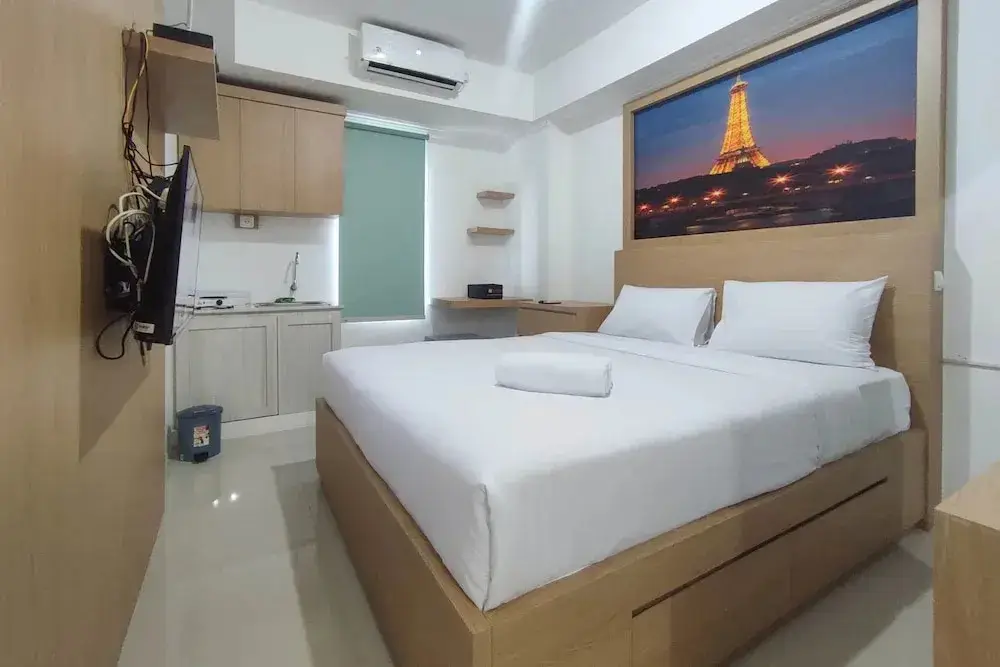 Семаранг: Cozy Stay Studio At Paltrow City Apartment