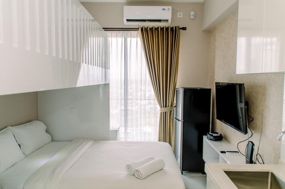 Legok: Nice And Comfy Studio At Sky House Bsd Apartment
