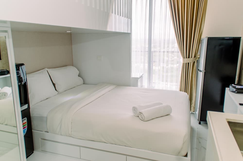 Legok: Nice And Comfy Studio At Sky House Bsd Apartment